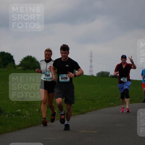 05.05.2024 - 7. Wedeler Halbmarathon Fuchs,  Jonas http://msf.ph/oto/6234907 05.05.2024 11:21:59 Laufen 768, 606, 824, 825 meine-sportfotos.de