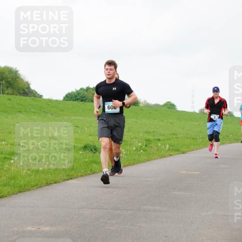 05.05.2024 - 7. Wedeler Halbmarathon Fuchs,  Jonas http://msf.ph/oto/6234918 05.05.2024 11:22:01 Laufen 909 meine-sportfotos.de