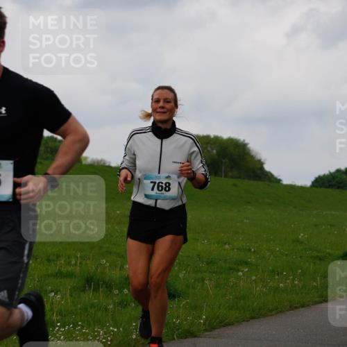 05.05.2024 - 7. Wedeler Halbmarathon Fuchs,  Jonas http://msf.ph/oto/6234941 05.05.2024 11:22:04 Laufen 606, 768 meine-sportfotos.de