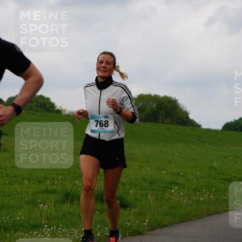 05.05.2024 - 7. Wedeler Halbmarathon Fuchs,  Jonas http://msf.ph/oto/6234942 05.05.2024 11:22:04 Laufen 606, 768 meine-sportfotos.de