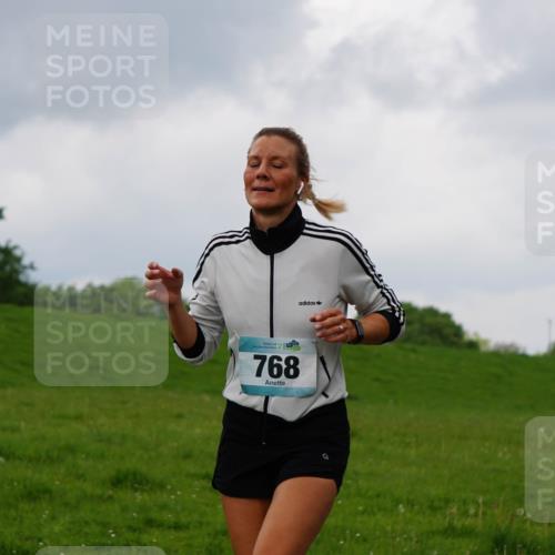 05.05.2024 - 7. Wedeler Halbmarathon Fuchs,  Jonas http://msf.ph/oto/6234947 05.05.2024 11:22:05 Laufen 768 meine-sportfotos.de