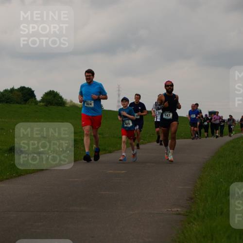 05.05.2024 - 7. Wedeler Halbmarathon Fuchs,  Jonas http://msf.ph/oto/6234980 05.05.2024 11:22:11 Laufen 824, 25, 147 meine-sportfotos.de