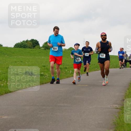 05.05.2024 - 7. Wedeler Halbmarathon Fuchs,  Jonas http://msf.ph/oto/6234991 05.05.2024 11:22:12 Laufen 824, 825, 140, 147 meine-sportfotos.de