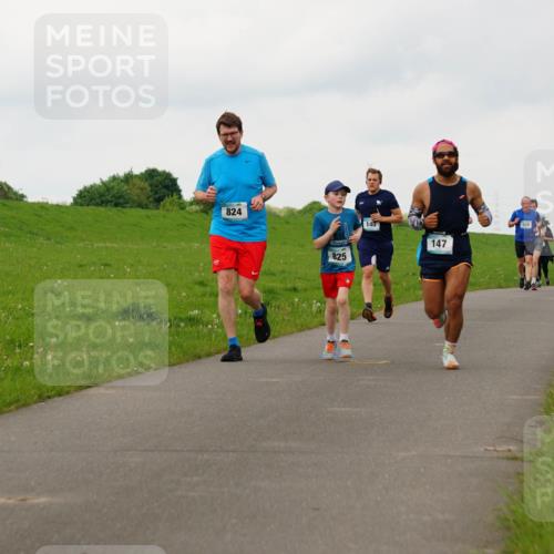 05.05.2024 - 7. Wedeler Halbmarathon Fuchs,  Jonas http://msf.ph/oto/6234993 05.05.2024 11:22:12 Laufen 824, 825, 140, 147 meine-sportfotos.de