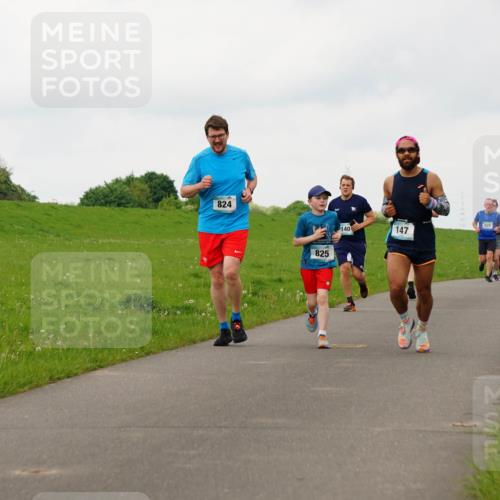 05.05.2024 - 7. Wedeler Halbmarathon Fuchs,  Jonas http://msf.ph/oto/6234994 05.05.2024 11:22:12 Laufen 824, 825, 140, 147 meine-sportfotos.de