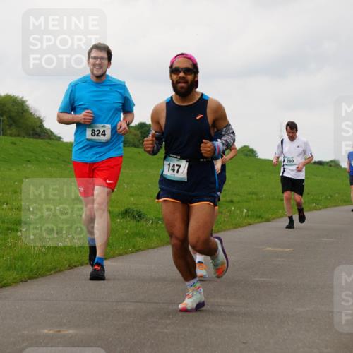 05.05.2024 - 7. Wedeler Halbmarathon Fuchs,  Jonas http://msf.ph/oto/6235004 05.05.2024 11:22:15 Laufen 824, 260, 529, 147 meine-sportfotos.de