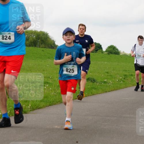 05.05.2024 - 7. Wedeler Halbmarathon Fuchs,  Jonas http://msf.ph/oto/6235008 05.05.2024 11:22:17 Laufen 824, 825, 260, 529 meine-sportfotos.de