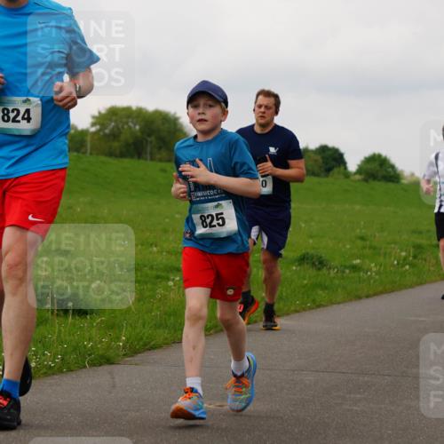05.05.2024 - 7. Wedeler Halbmarathon Fuchs,  Jonas http://msf.ph/oto/6235010 05.05.2024 11:22:17 Laufen 824, 10, 0, 260, 825 meine-sportfotos.de