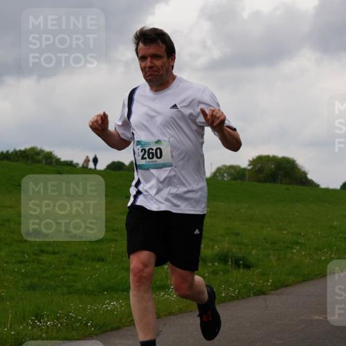 05.05.2024 - 7. Wedeler Halbmarathon Fuchs,  Jonas http://msf.ph/oto/6235027 05.05.2024 11:22:22 Laufen 260, 529 meine-sportfotos.de