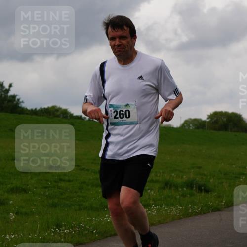 05.05.2024 - 7. Wedeler Halbmarathon Fuchs,  Jonas http://msf.ph/oto/6235028 05.05.2024 11:22:22 Laufen 260 meine-sportfotos.de