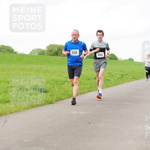 05.05.2024 - 7. Wedeler Halbmarathon Fuchs,  Jonas http://msf.ph/oto/6235035 05.05.2024 11:22:24 Laufen 529, 860, 210 meine-sportfotos.de