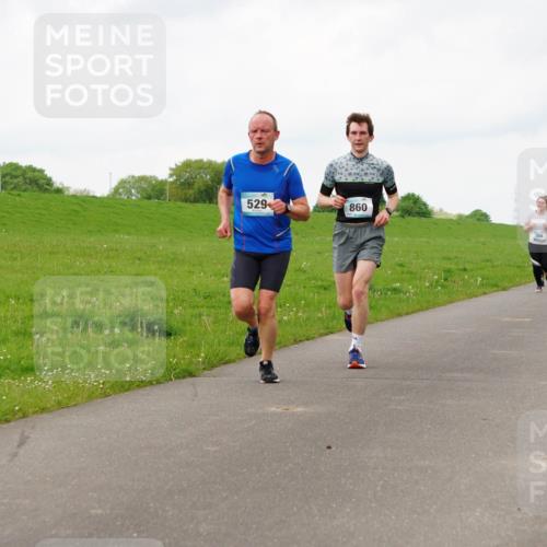 05.05.2024 - 7. Wedeler Halbmarathon Fuchs,  Jonas http://msf.ph/oto/6235036 05.05.2024 11:22:24 Laufen 529, 860, 210 meine-sportfotos.de