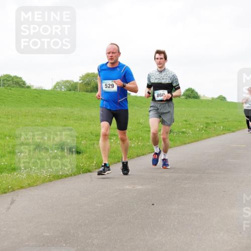 05.05.2024 - 7. Wedeler Halbmarathon Fuchs,  Jonas http://msf.ph/oto/6235037 05.05.2024 11:22:24 Laufen 529, 860, 210 meine-sportfotos.de
