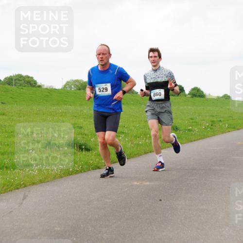 05.05.2024 - 7. Wedeler Halbmarathon Fuchs,  Jonas http://msf.ph/oto/6235039 05.05.2024 11:22:25 Laufen 529, 860, 210 meine-sportfotos.de