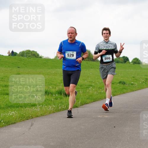 05.05.2024 - 7. Wedeler Halbmarathon Fuchs,  Jonas http://msf.ph/oto/6235041 05.05.2024 11:22:25 Laufen 529, 860 meine-sportfotos.de