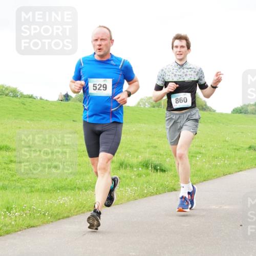 05.05.2024 - 7. Wedeler Halbmarathon Fuchs,  Jonas http://msf.ph/oto/6235045 05.05.2024 11:22:26 Laufen 529, 860 meine-sportfotos.de