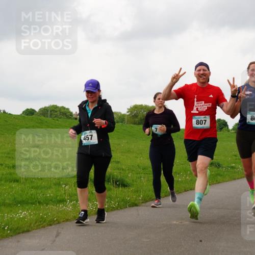 05.05.2024 - 7. Wedeler Halbmarathon Fuchs,  Jonas http://msf.ph/oto/6235101 05.05.2024 11:22:40 Laufen 12024, 457, 807, 808 meine-sportfotos.de