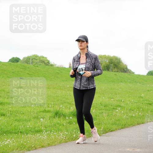 05.05.2024 - 7. Wedeler Halbmarathon Fuchs,  Jonas http://msf.ph/oto/6235128 05.05.2024 11:22:47 Laufen 857, 453 meine-sportfotos.de