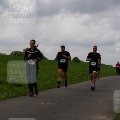 05.05.2024 - 7. Wedeler Halbmarathon Fuchs,  Jonas http://msf.ph/oto/6235139 05.05.2024 11:22:50 Laufen 894, 796, 453 meine-sportfotos.de