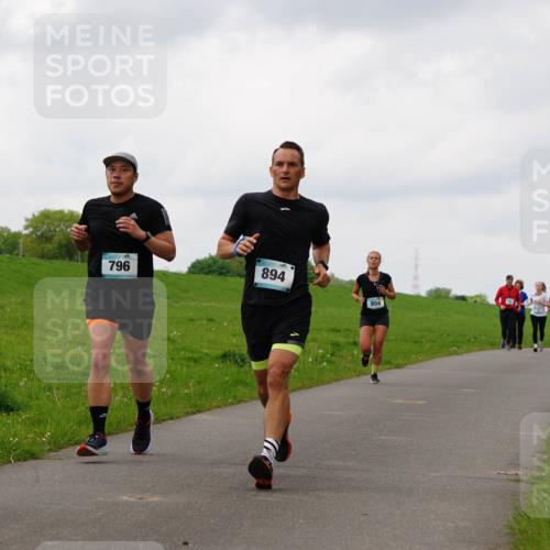 05.05.2024 - 7. Wedeler Halbmarathon Fuchs,  Jonas http://msf.ph/oto/6235144 05.05.2024 11:22:52 Laufen 453, 796, 894, 804 meine-sportfotos.de