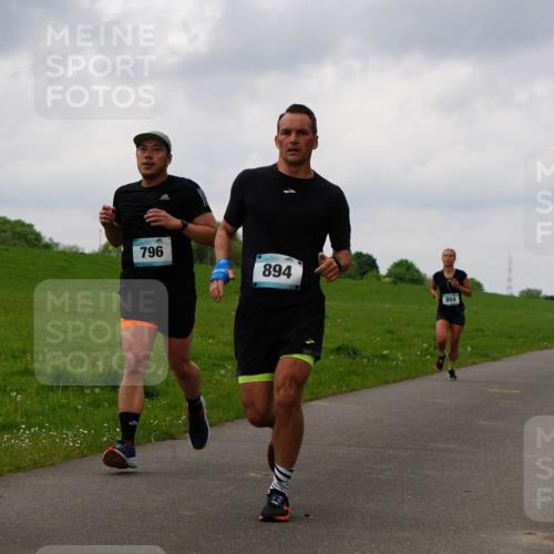 05.05.2024 - 7. Wedeler Halbmarathon Fuchs,  Jonas http://msf.ph/oto/6235150 05.05.2024 11:22:53 Laufen 453, 796, 894, 804 meine-sportfotos.de