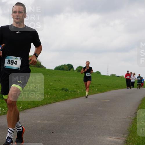 05.05.2024 - 7. Wedeler Halbmarathon Fuchs,  Jonas http://msf.ph/oto/6235154 05.05.2024 11:22:53 Laufen 796, 894, 804 meine-sportfotos.de