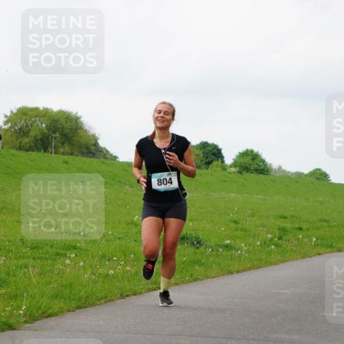 05.05.2024 - 7. Wedeler Halbmarathon Fuchs,  Jonas http://msf.ph/oto/6235164 05.05.2024 11:22:55 Laufen 804 meine-sportfotos.de