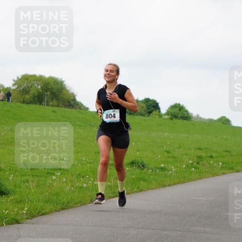 05.05.2024 - 7. Wedeler Halbmarathon Fuchs,  Jonas http://msf.ph/oto/6235165 05.05.2024 11:22:55 Laufen 804 meine-sportfotos.de