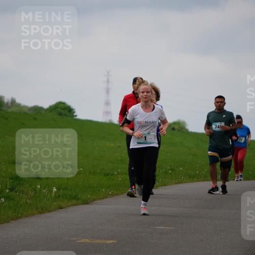 05.05.2024 - 7. Wedeler Halbmarathon Fuchs,  Jonas http://msf.ph/oto/6235172 05.05.2024 11:22:59 Laufen 748 meine-sportfotos.de