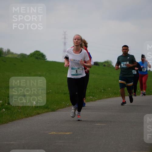 05.05.2024 - 7. Wedeler Halbmarathon Fuchs,  Jonas http://msf.ph/oto/6235179 05.05.2024 11:23:00 Laufen 71, 74, 161, 118 meine-sportfotos.de