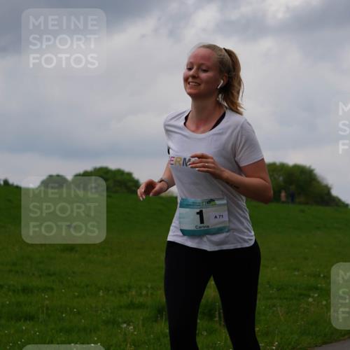 05.05.2024 - 7. Wedeler Halbmarathon Fuchs,  Jonas http://msf.ph/oto/6235199 05.05.2024 11:23:06 Laufen 71 meine-sportfotos.de