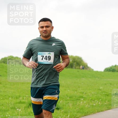 05.05.2024 - 7. Wedeler Halbmarathon Fuchs,  Jonas http://msf.ph/oto/6235238 05.05.2024 11:23:14 Laufen 749, 161 meine-sportfotos.de