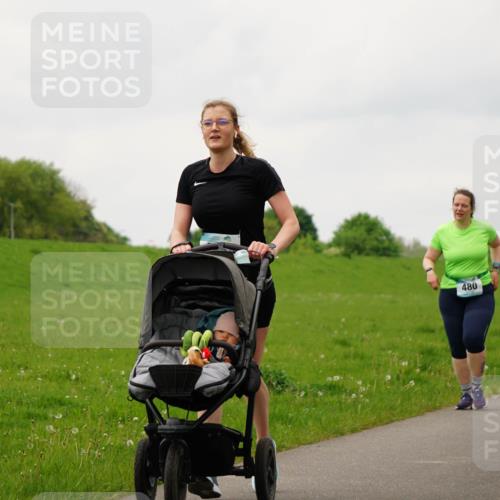 05.05.2024 - 7. Wedeler Halbmarathon Fuchs,  Jonas http://msf.ph/oto/6235296 05.05.2024 11:23:33 Laufen 480 meine-sportfotos.de