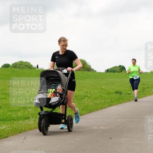 05.05.2024 - 7. Wedeler Halbmarathon Fuchs,  Jonas http://msf.ph/oto/6235304 05.05.2024 11:23:35 Laufen 480 meine-sportfotos.de