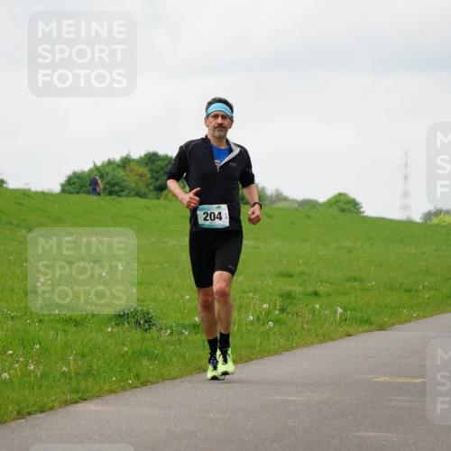 05.05.2024 - 7. Wedeler Halbmarathon Fuchs,  Jonas http://msf.ph/oto/6235336 05.05.2024 11:23:42 Laufen 204, 542 meine-sportfotos.de