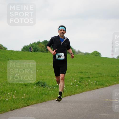 05.05.2024 - 7. Wedeler Halbmarathon Fuchs,  Jonas http://msf.ph/oto/6235337 05.05.2024 11:23:42 Laufen 204 meine-sportfotos.de