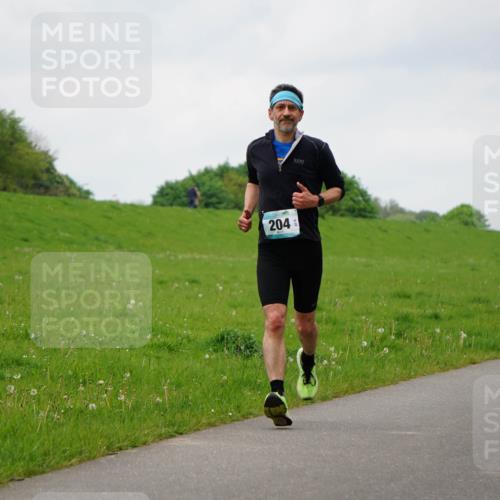 05.05.2024 - 7. Wedeler Halbmarathon Fuchs,  Jonas http://msf.ph/oto/6235340 05.05.2024 11:23:43 Laufen 204 meine-sportfotos.de