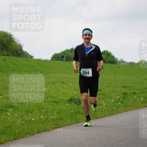 05.05.2024 - 7. Wedeler Halbmarathon Fuchs,  Jonas http://msf.ph/oto/6235341 05.05.2024 11:23:43 Laufen 204 meine-sportfotos.de