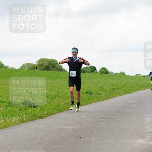 05.05.2024 - 7. Wedeler Halbmarathon Fuchs,  Jonas http://msf.ph/oto/6235344 05.05.2024 11:23:44 Laufen 204 meine-sportfotos.de