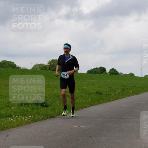 05.05.2024 - 7. Wedeler Halbmarathon Fuchs,  Jonas http://msf.ph/oto/6235350 05.05.2024 11:23:45 Laufen 204 meine-sportfotos.de