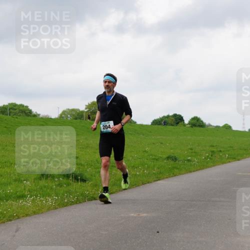 05.05.2024 - 7. Wedeler Halbmarathon Fuchs,  Jonas http://msf.ph/oto/6235351 05.05.2024 11:23:45 Laufen 204 meine-sportfotos.de