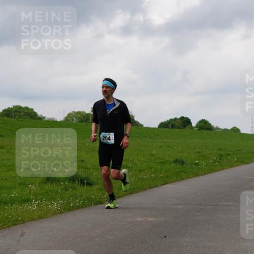 05.05.2024 - 7. Wedeler Halbmarathon Fuchs,  Jonas http://msf.ph/oto/6235352 05.05.2024 11:23:45 Laufen 204 meine-sportfotos.de