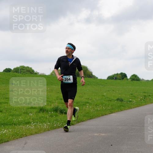 05.05.2024 - 7. Wedeler Halbmarathon Fuchs,  Jonas http://msf.ph/oto/6235354 05.05.2024 11:23:45 Laufen 204 meine-sportfotos.de