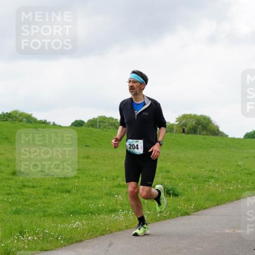 05.05.2024 - 7. Wedeler Halbmarathon Fuchs,  Jonas http://msf.ph/oto/6235358 05.05.2024 11:23:46 Laufen 204 meine-sportfotos.de