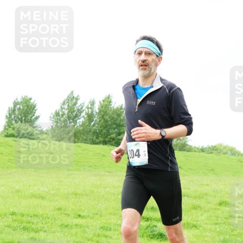 05.05.2024 - 7. Wedeler Halbmarathon Fuchs,  Jonas http://msf.ph/oto/6235368 05.05.2024 11:23:47 Laufen 156, 204 meine-sportfotos.de