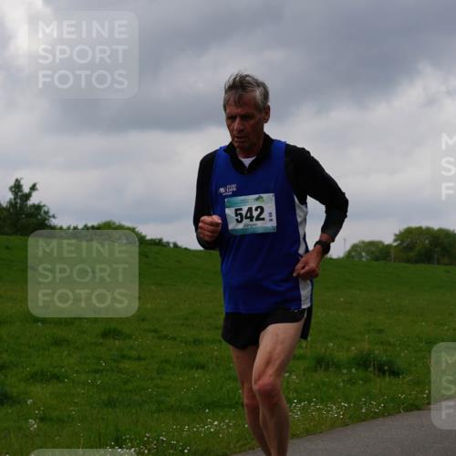 05.05.2024 - 7. Wedeler Halbmarathon Fuchs,  Jonas http://msf.ph/oto/6235399 05.05.2024 11:23:56 Laufen 542 meine-sportfotos.de