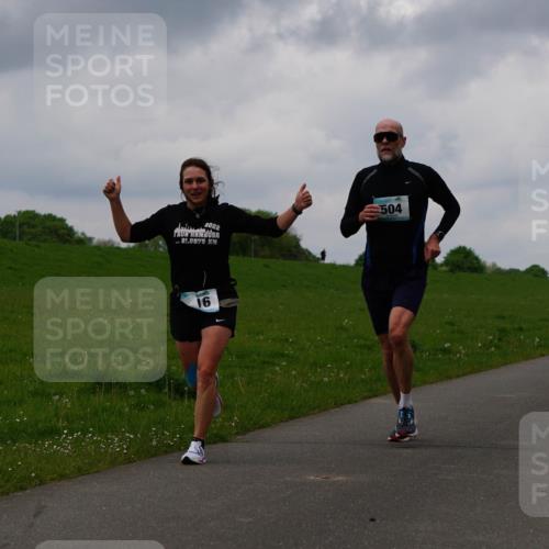 05.05.2024 - 7. Wedeler Halbmarathon Fuchs,  Jonas http://msf.ph/oto/6235410 05.05.2024 11:23:59 Laufen 2022, 21, 0975, 504, 16, 912 meine-sportfotos.de