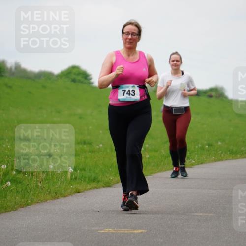 05.05.2024 - 7. Wedeler Halbmarathon Fuchs,  Jonas http://msf.ph/oto/6235436 05.05.2024 11:24:07 Laufen 743, 906 meine-sportfotos.de