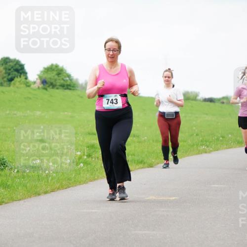 05.05.2024 - 7. Wedeler Halbmarathon Fuchs,  Jonas http://msf.ph/oto/6235441 05.05.2024 11:24:09 Laufen 743, 906, 797 meine-sportfotos.de
