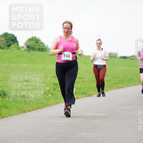 05.05.2024 - 7. Wedeler Halbmarathon Fuchs,  Jonas http://msf.ph/oto/6235442 05.05.2024 11:24:09 Laufen 743, 906 meine-sportfotos.de